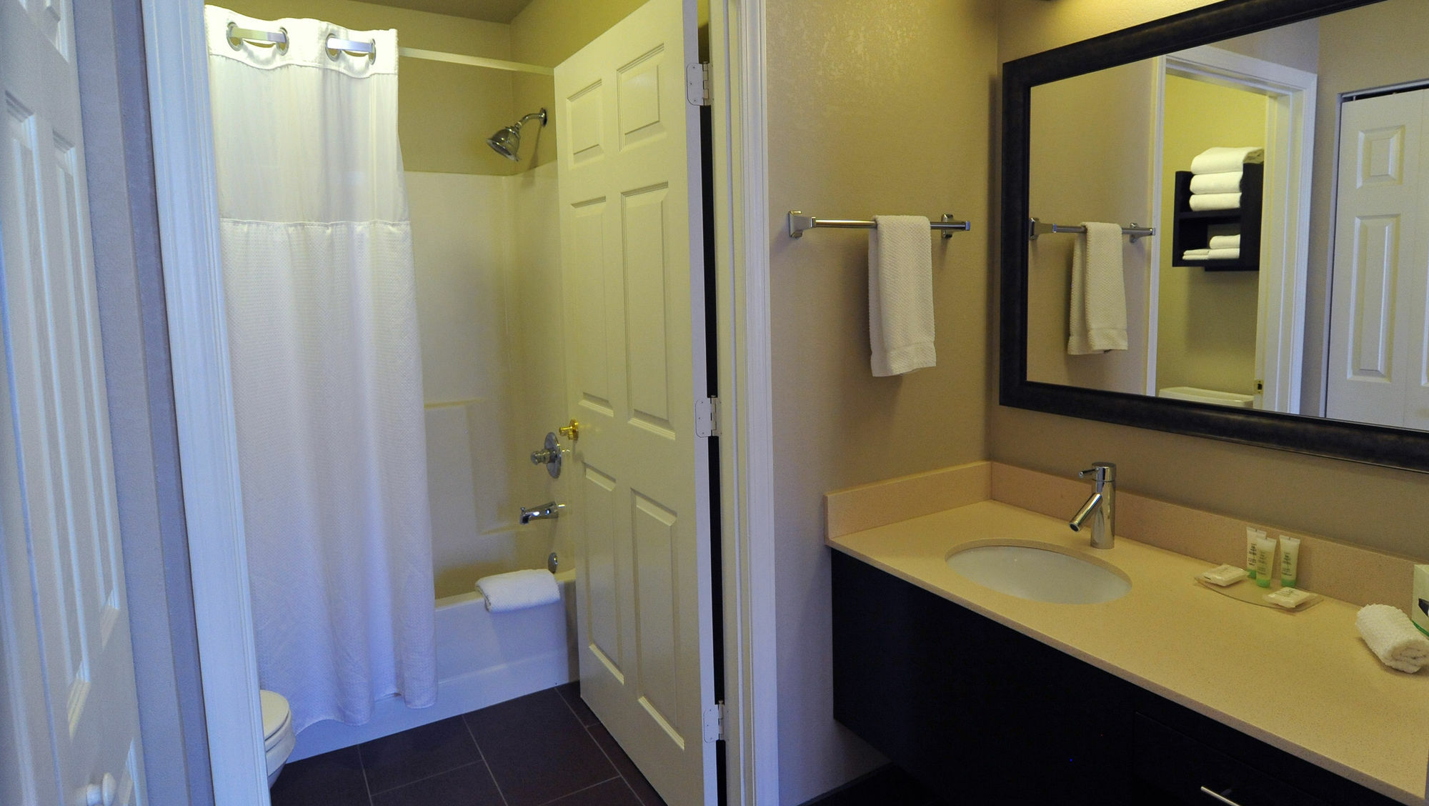 Staybridge Suites Chicago-Oakbrook Terrace By Ihg Екстериор снимка